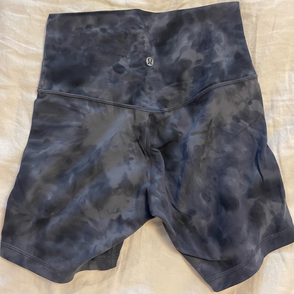 Lululemon align biker short size 4 (6” seam)